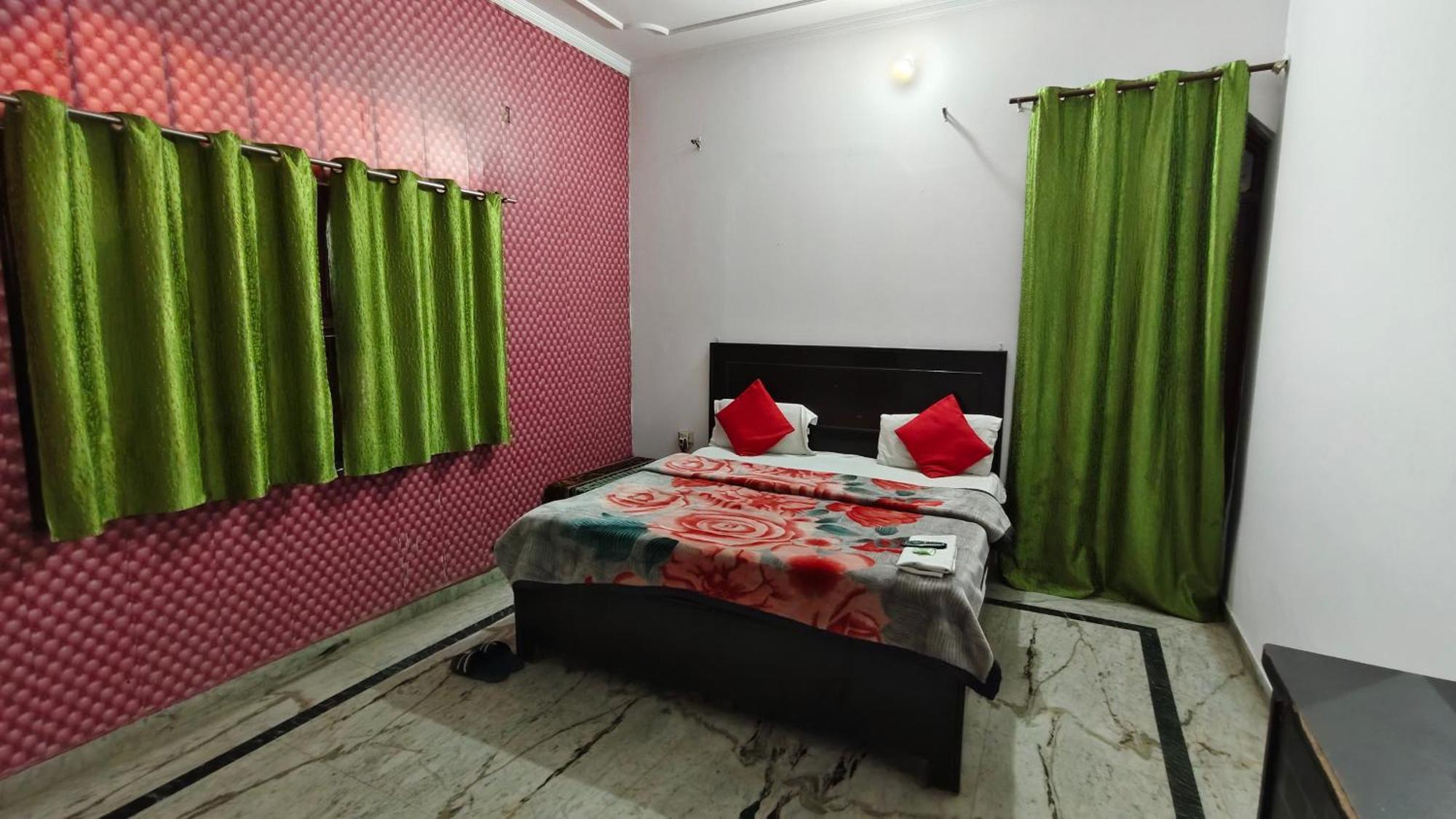 Rajdhani Guest House Faridabad Exterior photo