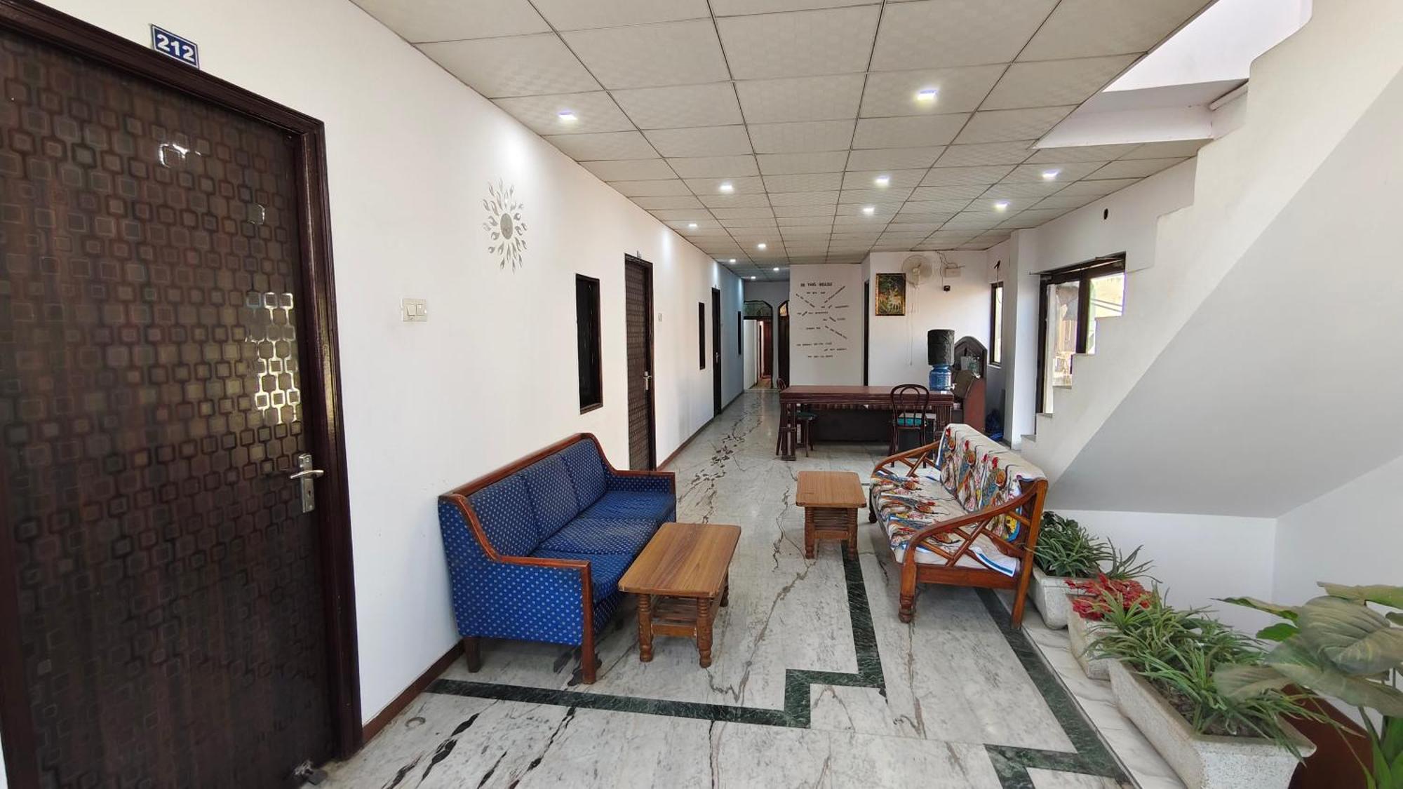 Rajdhani Guest House Faridabad Exterior photo